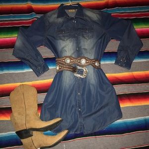 Wrangler Dress never worn.
